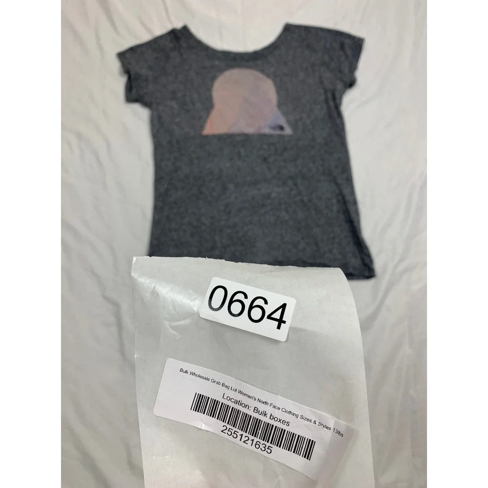 The North Face T-Shirt Womens Small Grey Graphic Slim Fit Short Sleeve Tee - Picture 7 of 7